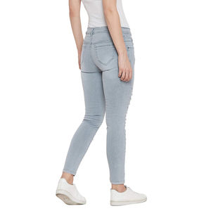 Jeans en denim décontractés taille haute pour femmes, avec personnalisation de marque, en tissu de coton doux et durable, fournisseur en gros de jeans tendance - Product Image 5