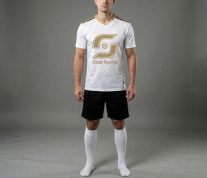 Ensemble de maillots et shorts de football personnalisés, sublimation, séchage rapide, respirant, uniforme d'entraînement de football, vêtements de sport pour hommes OEM - Product Image 1