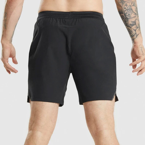 Shorts de sport noirs pour hommes avec poches zippées, séchage rapide, taille élastique, couleur unie, pour fitness, course et entraînement - Product Image 4