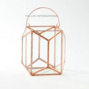 Terrario con Marco Negro de Hierro y Vidrio Transparente, Decoración Moderna Geométrica Pentagonal para Plantas Aéreas, Hogar u Oficina - Product Image 3