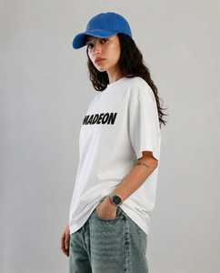 เสื้อยืดผู้ชายลำลองสีขาวลายกราฟิก สตรีทแวร์ ทรงโอเวอร์ไซส์ สวมใส่สบาย - Product Image 2