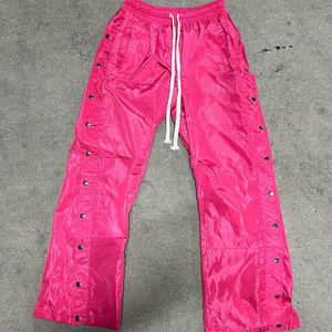 กางเกงขายาวผู้ชายแบบมีกระดุมข้างทรงบาน ผ้าไนลอนโพลีเอสเตอร์กันลม สไตล์ลำลอง  รับผลิตตามแบบ OEM พร้อมสกรีนโลโก้ - Product Image 2