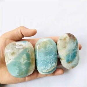 Pierre de palmier en calcite bleue naturelle des Caraïbes en gros, pierres de guérison en cristal pour la décoration - Product Image 5
