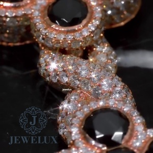 Bracelet tennis élégant et raffiné en diamants pour femmes, finition haute brillance et fermoir sécurisé, disponible au prix export. - Product Image 4