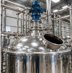 Installation motorisée de haute qualité pour l'extraction de citronnelle avec réservoir de macération et système de trempage - Product Image 3