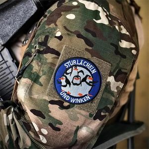 Patch brodé thermocollant « Sturlächeln Und Winken » en feutre non tissé, forme ronde, pour cadeaux - Product Image 4