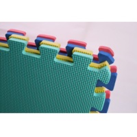 OEM Großhandels lieferant aus Vietnam Umwelt freundliche Kreuz muster EVA Interlocking Spiel matte für Kinder Set 4 dynamische Farbe 24"