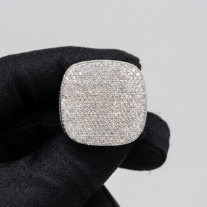 Bague signet de luxe en moissanite taille coussin, pavée de pierres, en argent 925, bague statement étincelante, bijou en argent, cadeau unisexe - Product Image 1
