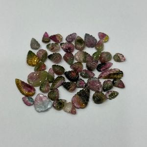Magnifique tourmaline pastèque naturelle, sculptée à la main en forme de feuille florale, bicolore, taille libre, qualité AAA, provenance Madagascar, pierre précieuse en vrac. - Product Image 6