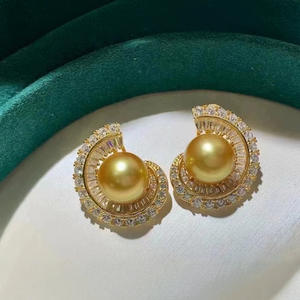 ต่างหูเงินแท้ S925 ประดับมุกธรรมชาติของดิลราบา 10-11 มม. ผิวเรียบเนียนไร้ตำหนิ ของขวัญวันเกิดที่สมบูรณ์แบบ - Product Image 2