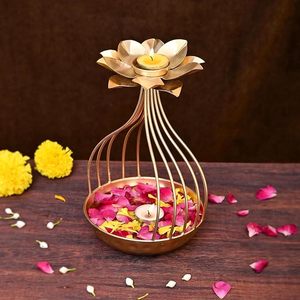 Porte-bougie en métal en forme de lotus pour la décoration de la maison, décoration Diwali, centre de table - Product Image 3