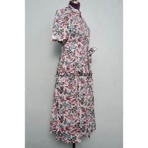 Robe midi en coton pour femme, imprimé floral, col en V, manches courtes, style bohème, pour mariages, tenue décontractée, soirée, ou comme cache-maillot de bain, avec laçage - Product Image 5