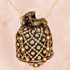 핫 셀링 라운드 포티 백 에스닉 복장과 함께 클래식 캐리 어라운드로 사용하거나 손님을위한 결혼식 호의로서 사용하십시오 - Product Image 2