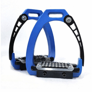 อานม้าเหล็กสีชมพูพร้อมยางกันลื่นสีดำและสายรัดปรับได้สำหรับขี่ม้า - Product Image 6
