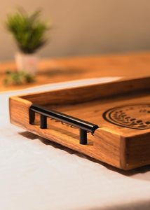 ถาดไม้ตกแต่งทรงสี่เหลี่ยมผืนผ้า ถาดเสิร์ฟลายเพ้นท์มือ สำหรับชา กาแฟ ขนม พร้อมหูจับโลหะ - Product Image 3