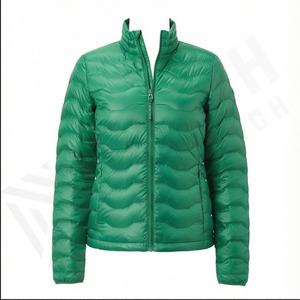 เสื้อแจ็คเก็ตนักขี่ม้าผู้หญิงบุนวมผ้าโพลีเอสเตอร์ปักลายฟองใส่สบายออกแบบได้ตามต้องการ - Product Image 2