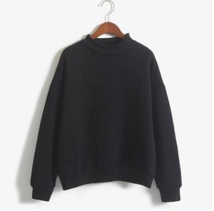 เสื้อสเวตเชิ้ตผู้หญิงทรงโอเวอร์ไซส์ คอวี แขนยาวแบบดรอปโชว์เดอร์ ผ้าฝ้ายคุณภาพสูง บุขนเฟลซด้านใน สำหรับฤดูหนาว - Product Image 6