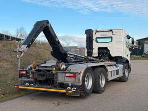 Camión Tractor Changan 8X4 Usado con Eje Elevador, Transmisión Automática, Caja de Cambios Rápida, Motor Diésel Euro 6, Camión Volquete con Cámara Trasera - Product Image 3