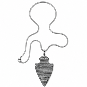 Collar con Colgante de Metal Hecho a Mano con Diseño de Punta de Flecha Texturizada, Estilo Moderno y Exquisito - Product Image 4