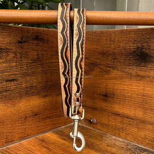 Fabricants collier de luxe en cuir repoussé à la main collier de chien laisse de circulation formation animal de compagnie chat chien en cuir véritable ensembles de colliers de laisse - Product Image 5