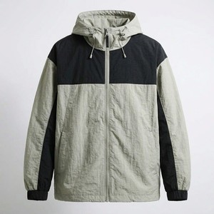 เสื้อแจ็คเก็ตกันลมแบบมีฮู้ดสำหรับผู้ชาย รุ่นพรีเมียม สำหรับกิจกรรมกลางแจ้ง น้ำหนักเบา กันน้ำ ดีไซน์สีตัดต่อ เหมาะสำหรับการเดินป่า ออกกำลังกาย ซิปเต็มตัว สไตล์เทคแวร์ - Product Image 5