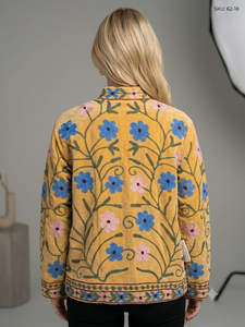 Chaqueta Reversible de Terciopelo Amarillo Mostaza para Mujer, Bordada con Diseño Suzani, Mangas Largas, Cuello Mandarín, Estilo Boho - Product Image 2