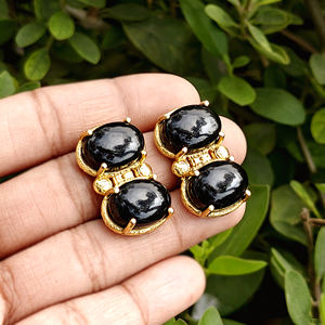 Pendientes minimalistas con cabujón de piedra preciosa, ónix negro, ónix verde, doble piedra, chapados en oro de 18k, joyería de latón al por mayor - Product Image 4