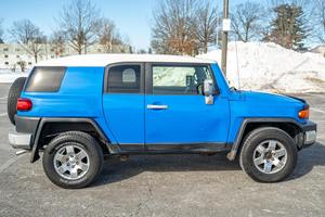 Toyota FJ Cruiser 2007: Autos Usados de Alta Demanda - Product Image 3