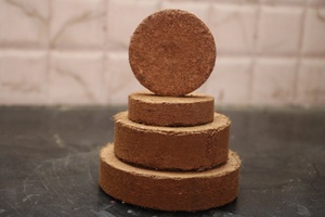 Pastilles de coco, disques de coco, substrat compact sans terre pour semis, facile à repiquer pour une croissance précoce des plantes. - Product Image 6