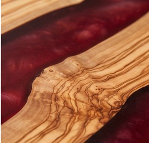 Planche à découper rectangulaire en bois de qualité supérieure et rouge, plateau de service pour fromage et usage en cuisine - Product Image 2