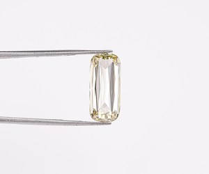 Diamante Amarillo de Laboratorio de 5.00 CT, Corte Cruzado, Certificado por IGI, Diamante Suelto para Joyería de OM GEMS - Product Image 6