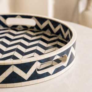 Plateau de rangement décoratif rond en os incrusté, fait main, style bohème moderne, pour accessoires de salle de bain, essentiels de coiffeuse, bijoux et articles de luxe - Product Image 2