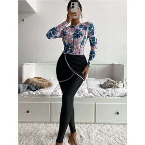 Traje de baño de poliéster, recién llegado, estilo occidental, floral, con cuello en V, con cordón ajustable, de una pieza, hecho a medida, reciclado. - Product Image 1