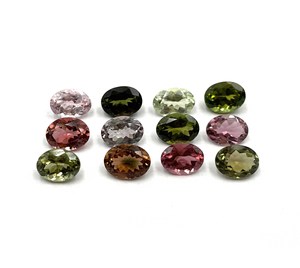 Turmalina natural multicolor de corte ovalado, gema facetada de 6*8 mm para la fabricación de joyas, certificada por IGI. - Product Image 2