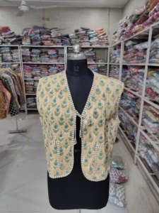 Veste bomber courte à manches courtes en coton matelassé à imprimé rayures de tigre et fleurs, réversible et respirante, pour femme, cadeau pour elle - Product Image 1
