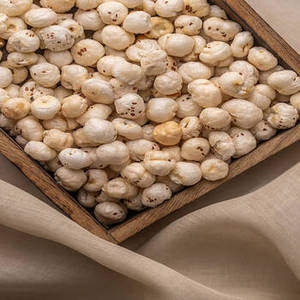 Makhana indien frais de première qualité, récolte de la nouvelle saison, provenant de sources naturelles avec tri de qualité. - Product Image 1