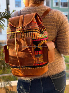 Sac à dos en cuir véritable fait à la main, tissu jacquard, sac à dos vintage en cuir - Product Image 3