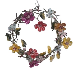 Moderna Corona Navideña de Hojas Metálicas Hecha a Mano y Ecológica para Decoración Navideña y Regalos de Año Nuevo - Product Image 2