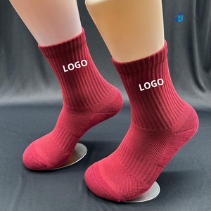 Calcetines de Punto Rojos con Logotipo Personalizado para Hombre, Estilo Regular, para Deportes, Tenis, Pickleball, Ciclismo, Golf, Uniformes de Equipo y Club - Product Image 1