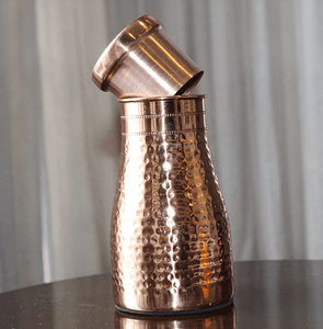 Classic Copper Water Bottle Hammered Design Reusable Eco-Friendly High Quality From India for Travel Use Customizable Quantity - Product Image 1