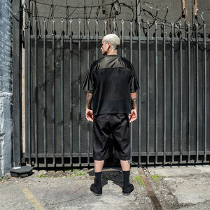 Camiseta Deportiva de Fútbol con Estampado Digital Personalizable, Cuello en V, Corte Regular, Malla Negra, Secado Rápido y Transpirable - Product Image 5