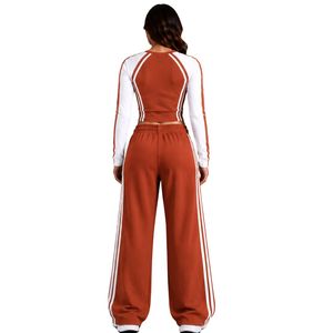 Conjunto Deportivo de Dos Piezas para Mujer, Color Naranja Quemado y Blanco, Top Corto de Manga Larga, Pantalones Anchos, Ropa Deportiva Informal - Product Image 2