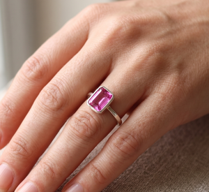Anillos de Boda para Mujer Hechos a Mano en Plata de Ley 925 con Circonita Cúbica Rosa en Engaste de Bisel, Novedad para Venta al por Mayor - Product Image 6