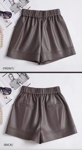 Shorts de Piel de Cordero Genuina para Mujer, Cintura Alta, Corte Regular - Product Image 4