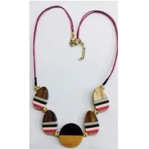 Collar corto de resina con diseño de caparazón de tortuga, hecho a mano, estilo retro, con cuentas de resina con patrón marrón, para mujer. - Product Image 1