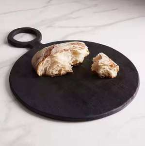 Tabla de cortar hecha a mano de madera de olivo con asa, tabla de servir y cortar con veta natural, tabla de quesos ecológica para cocina - Product Image 1