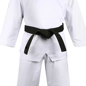 Fabricant professionnel d'uniformes de taekwondo WTF personnalisables pour la compétition, en polyester durable, légers et confortables. - Product Image 4