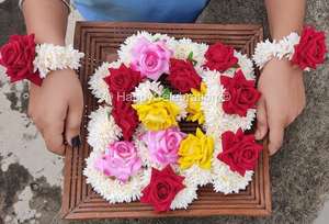 Pulsera de Gajra de Plástico con Flores Artificiales de Jazmín, Tela Tradicional India Roja, Ligera, Accesorios Nupciales para Mujer - Product Image 3