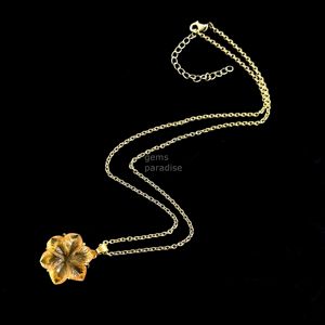 Collar con colgante de flor de piedra lunar melocotón tallada a mano para mujer, hecho a mano con gema de piedra lunar melocotón - Product Image 2