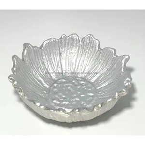 Bol de service en aluminium Fabriqué à la main Bol décoratif classique pour la maison Bol de service décoratif de table antique pour collations - Product Image 1